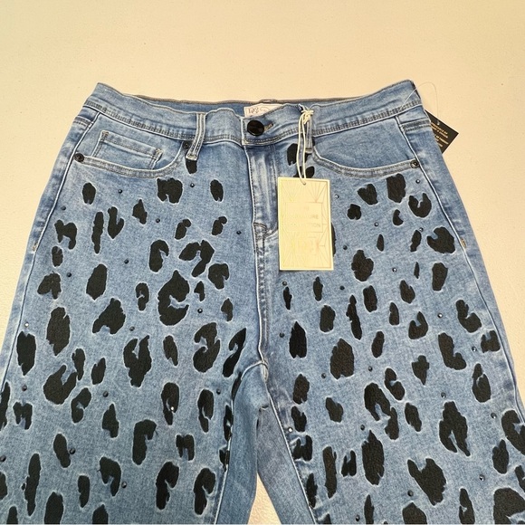 DG2 by Diane Gilman Signature Collection Embellished Straight-Leg Jean Size 12 - Picture 2 of 10